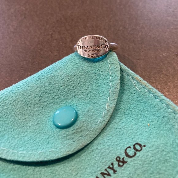 NEW, !! Tiffany & Co. Return to Tiffany Signet Ring - Size 4.5 - Picture 1 of 2